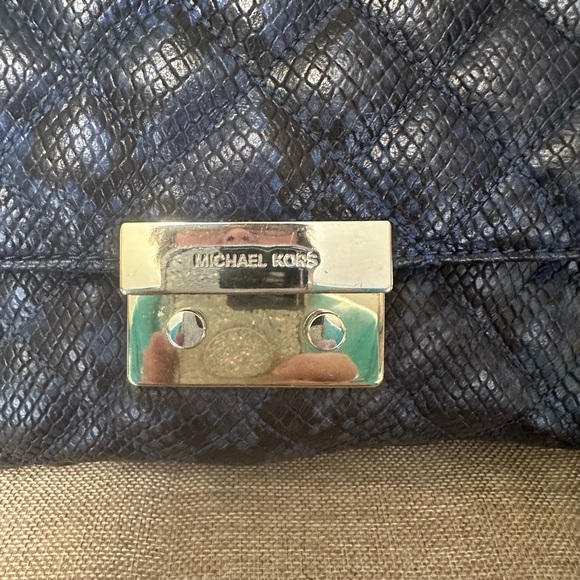 Blue/black python print handbag - Picture 2 of 9